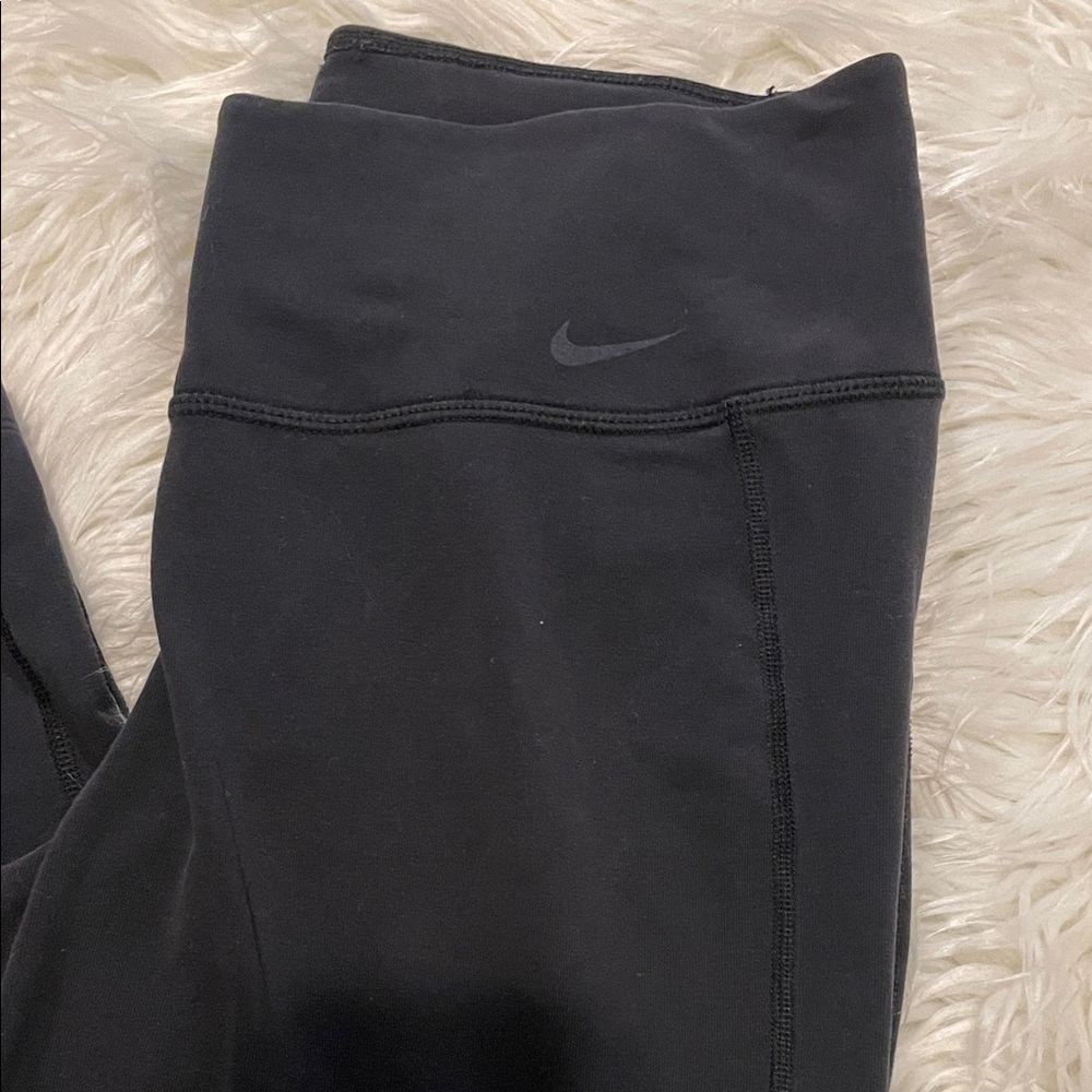 Nike woman’s leggings size S
